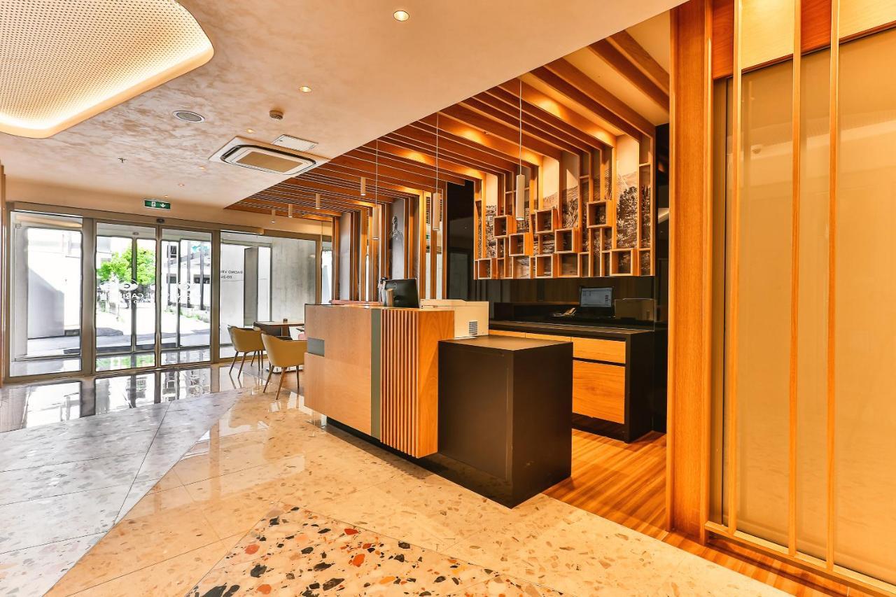 Carine Hotel Centar Ποντγορίτσα Εξωτερικό φωτογραφία