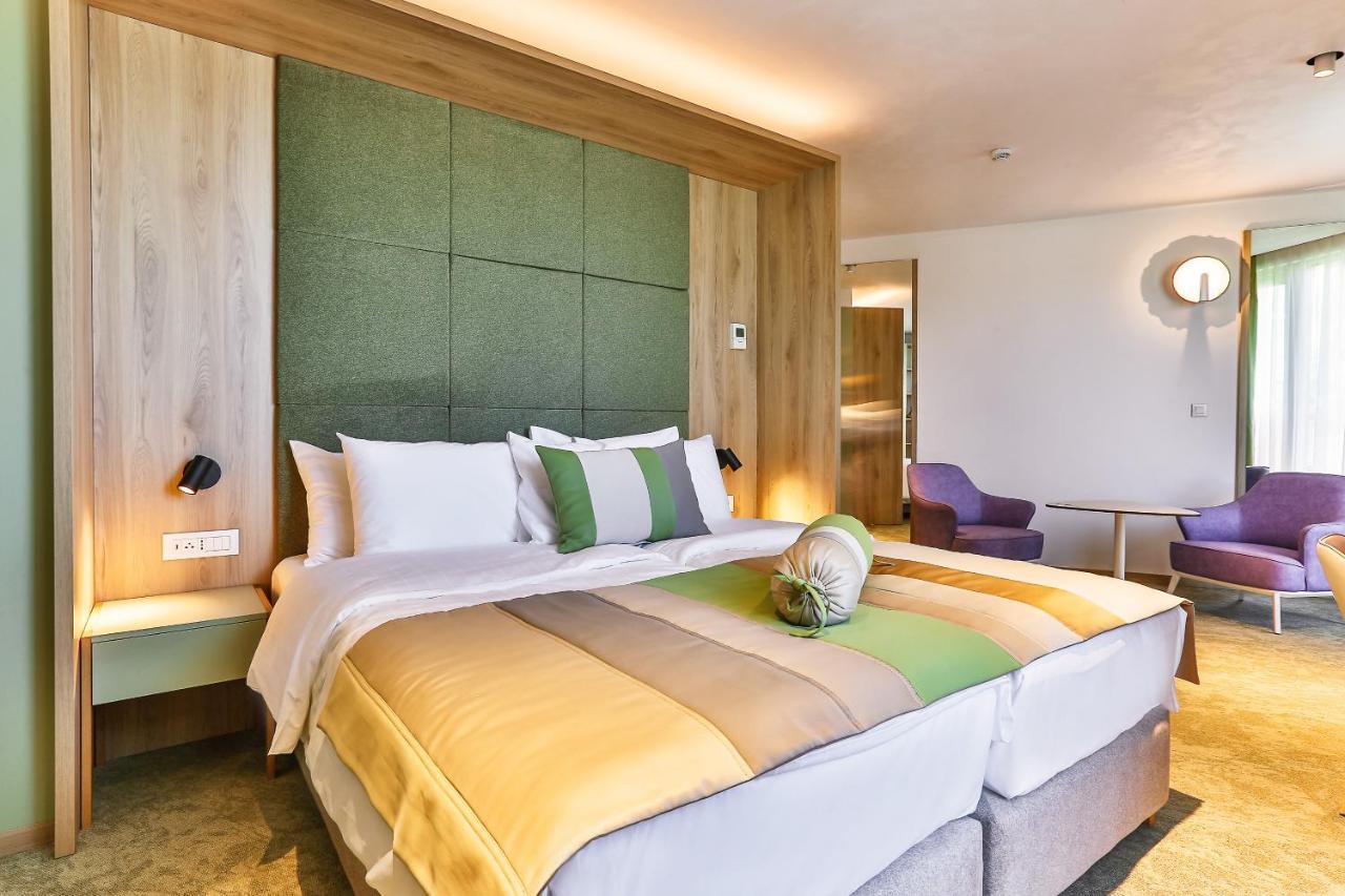 Carine Hotel Centar Ποντγορίτσα Εξωτερικό φωτογραφία