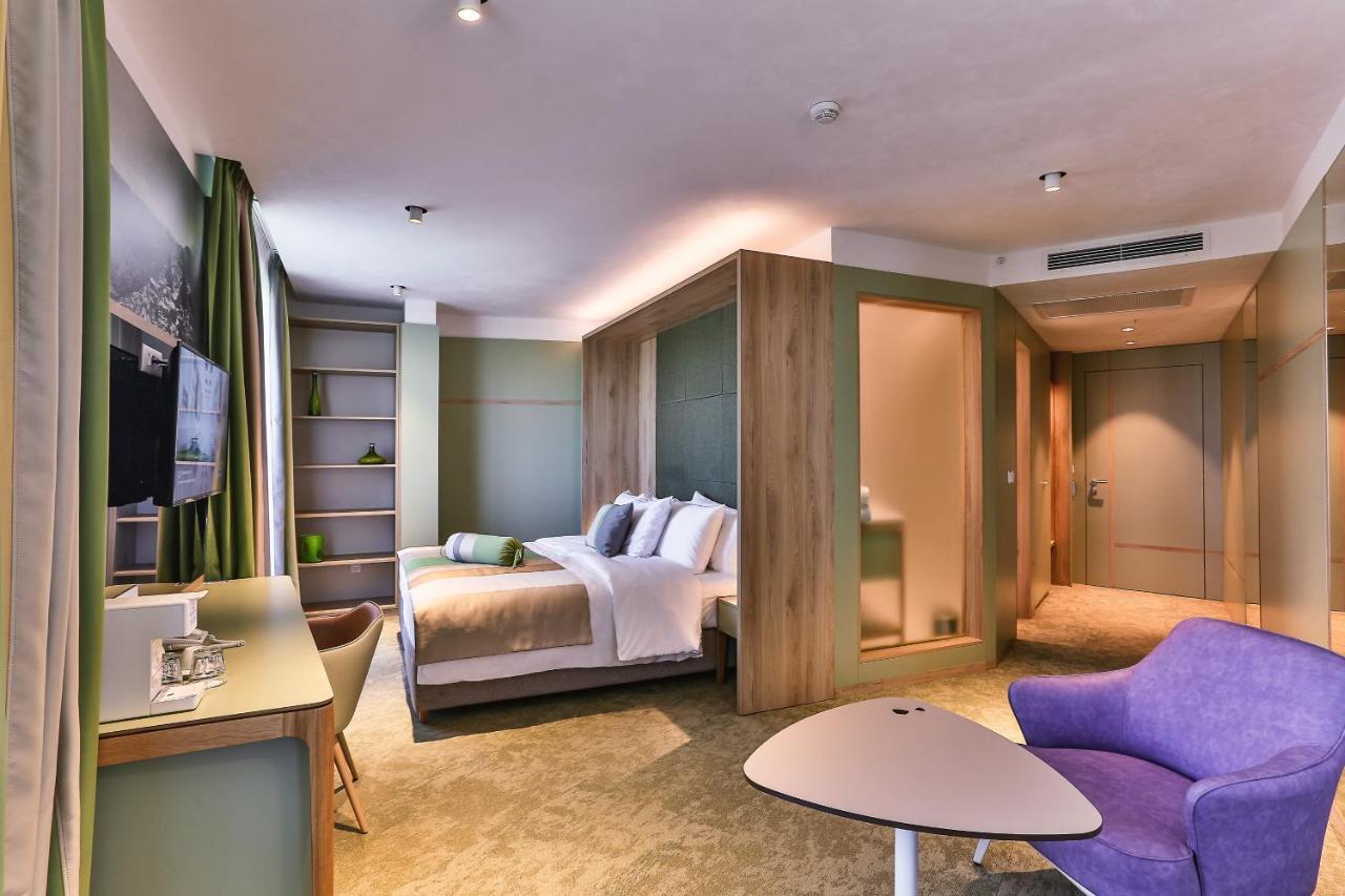 Carine Hotel Centar Ποντγορίτσα Εξωτερικό φωτογραφία